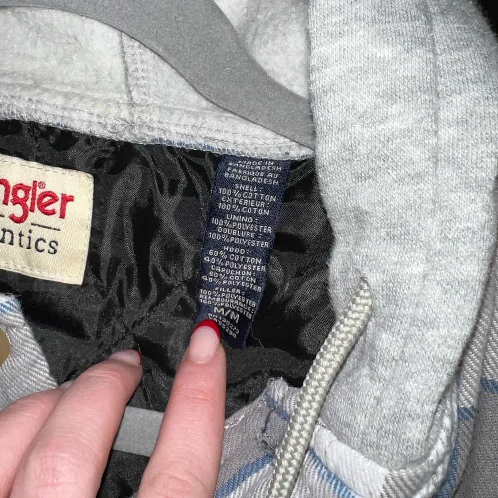 Wrangler Flannel Shirt Jacket with Hood - Picture 4 of 5